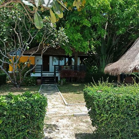 Mooban Talay Resort Koh Samet Екстериор снимка